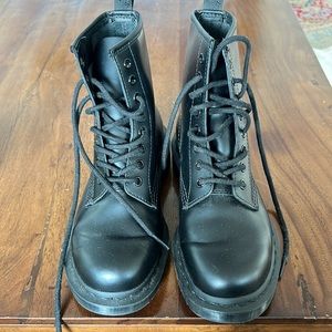 Dr Martens boots- great condition